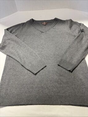 White Stag Women's Gray V-Neck Sweater 60% Cotton.